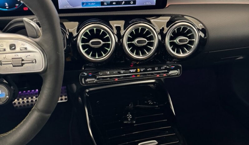 
								Mercedes-benz Classe A 45 S AMG 421 ch 4Matic+ 8G-DCT Speedshift AMG full									