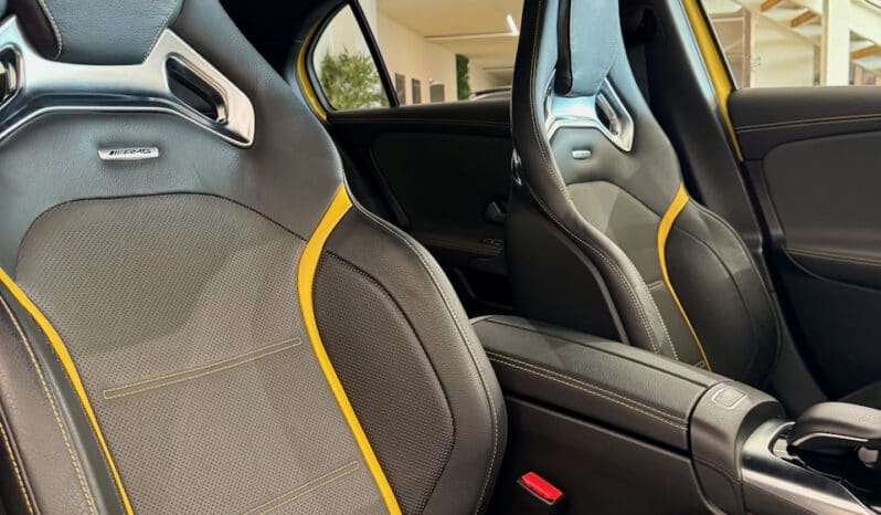 
								Mercedes-benz Classe A 45 S AMG 421 ch 4Matic+ 8G-DCT Speedshift AMG full									