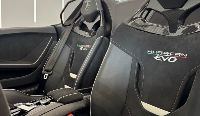 
								LAMBORGHINI HURACAN EVO RWD SPYDER 610 CH Blu Cepheus full									