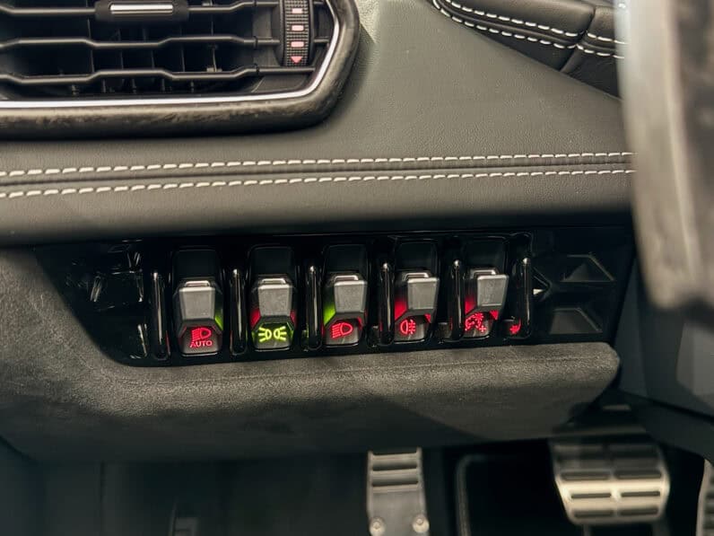 
								LAMBORGHINI HURACAN EVO RWD SPYDER 610 CH Blu Cepheus full									