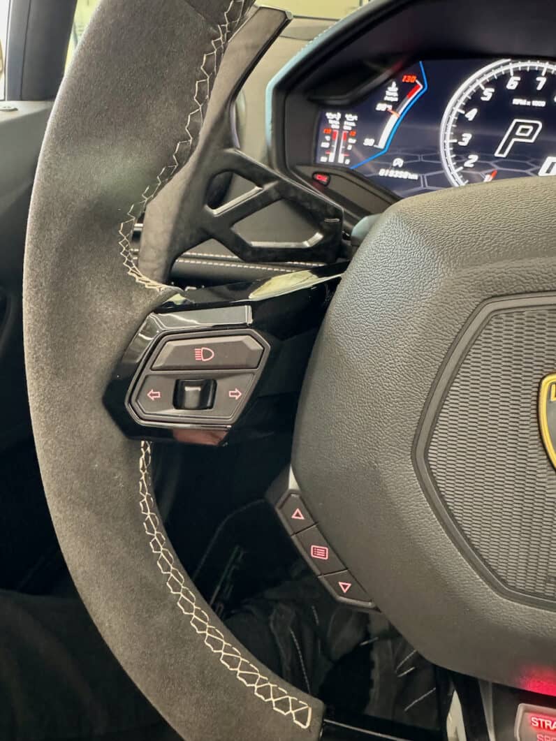 
								LAMBORGHINI HURACAN EVO RWD SPYDER 610 CH Blu Cepheus full									