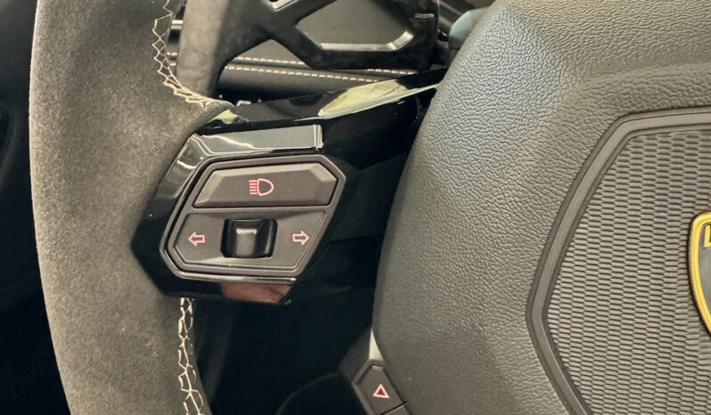 
								LAMBORGHINI HURACAN EVO RWD SPYDER 610 CH Blu Cepheus full									