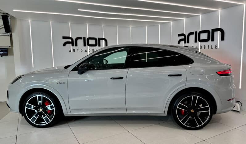 
								PORSCHE Cayenne Coupé E-Hybrid 3.0L V6 461 ch Pack Sport Allégé full									