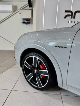 
										PORSCHE Cayenne Coupé E-Hybrid 3.0L V6 461 ch Pack Sport Allégé full									