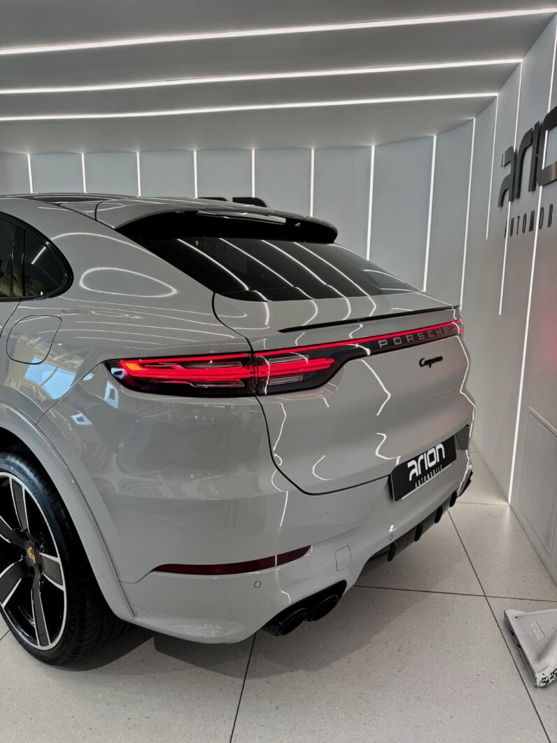 
								PORSCHE Cayenne Coupé E-Hybrid 3.0L V6 461 ch Pack Sport Allégé full									