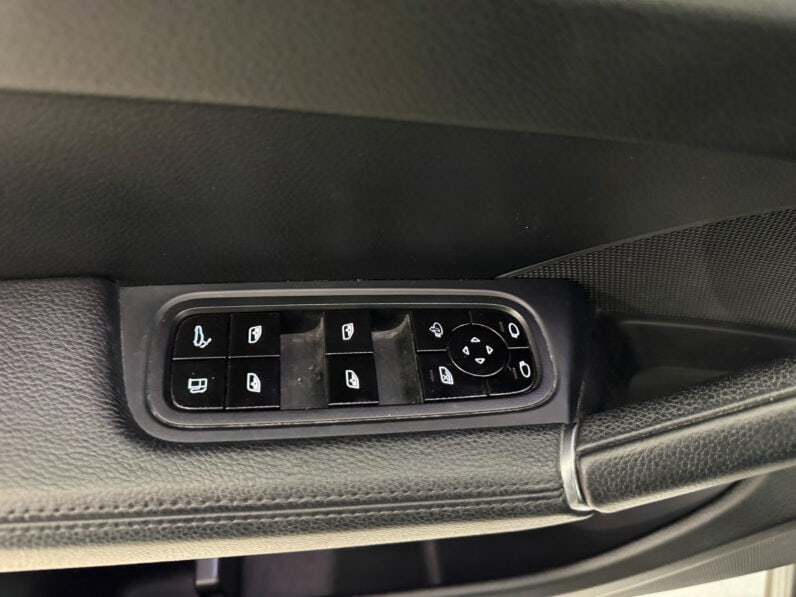 
								PORSCHE Cayenne Coupé E-Hybrid 3.0L V6 461 ch Pack Sport Allégé full									