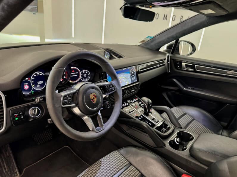 
								PORSCHE Cayenne Coupé E-Hybrid 3.0L V6 461 ch Pack Sport Allégé full									