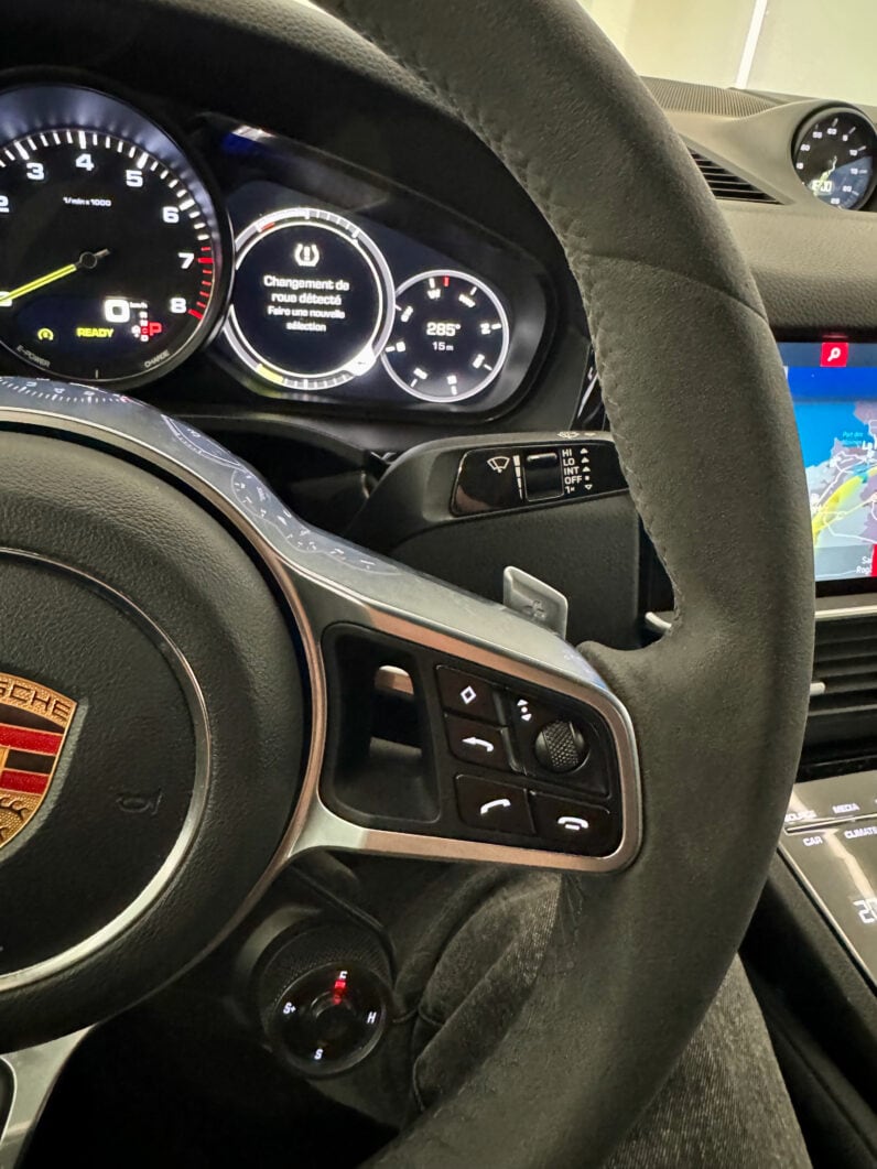 
								PORSCHE Cayenne Coupé E-Hybrid 3.0L V6 461 ch Pack Sport Allégé full									