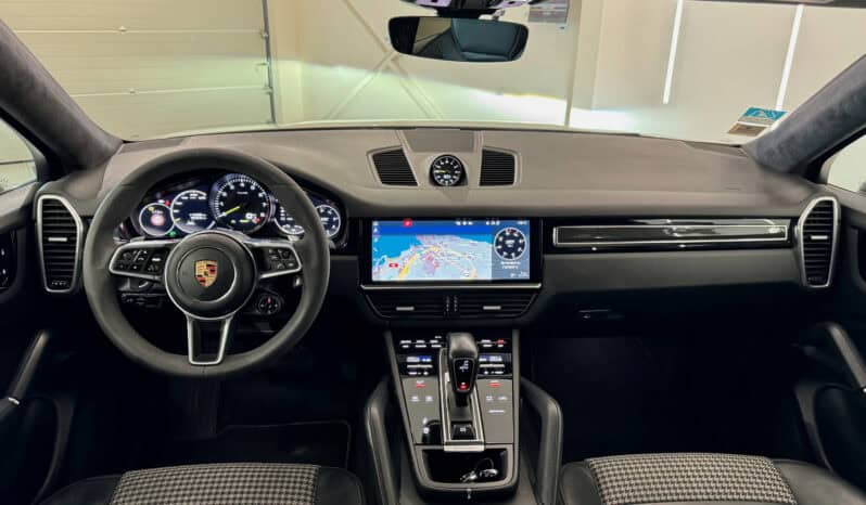 
								PORSCHE Cayenne Coupé E-Hybrid 3.0L V6 461 ch Pack Sport Allégé full									