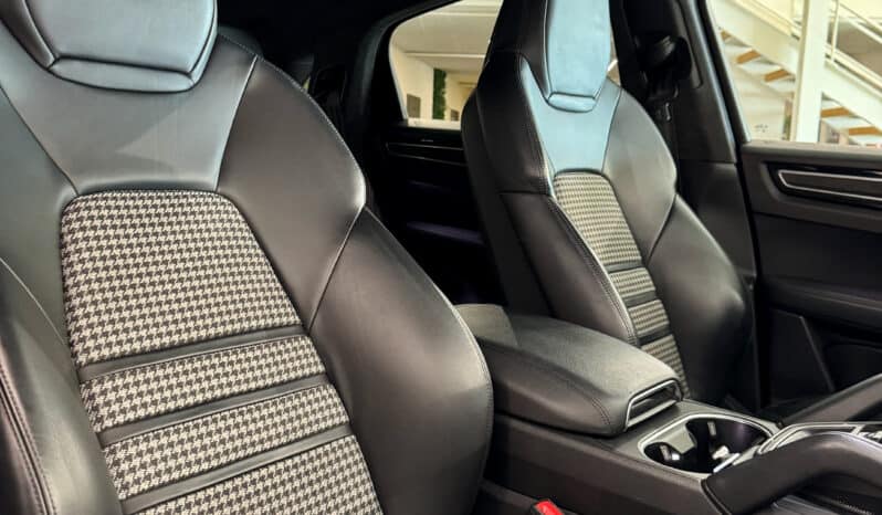 
								PORSCHE Cayenne Coupé E-Hybrid 3.0L V6 461 ch Pack Sport Allégé full									