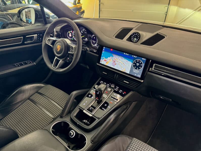 
								PORSCHE Cayenne Coupé E-Hybrid 3.0L V6 461 ch Pack Sport Allégé full									