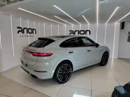 
										PORSCHE Cayenne Coupé E-Hybrid 3.0L V6 461 ch Pack Sport Allégé full									