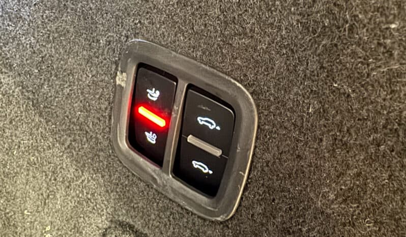 
								PORSCHE Cayenne Coupé E-Hybrid 3.0L V6 461 ch Pack Sport Allégé full									