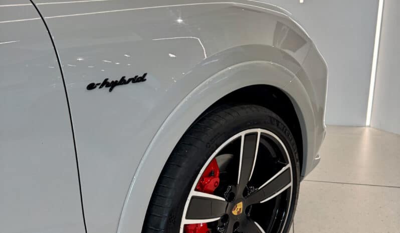 
								PORSCHE Cayenne Coupé E-Hybrid 3.0L V6 461 ch Pack Sport Allégé full									
