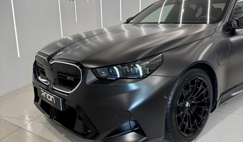 
								BMW M5 Berline 4.4 i V8 hybride rechargeable développant 727 ch, full									