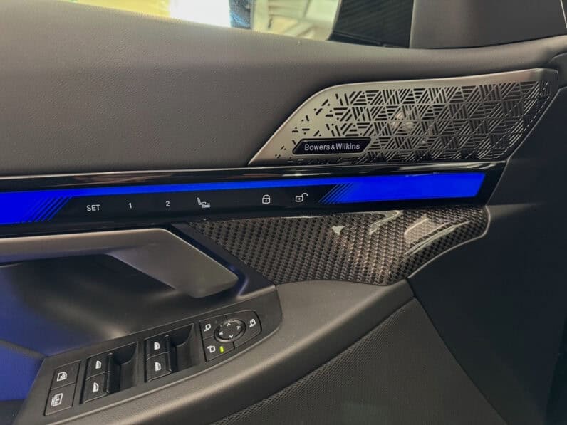 
								BMW M5 Berline 4.4 i V8 hybride rechargeable développant 727 ch, full									
