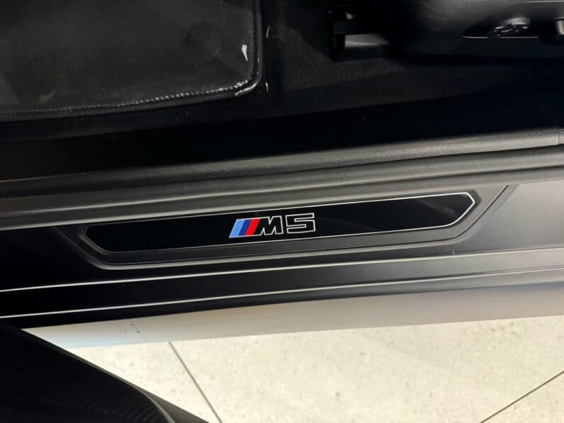 
								BMW M5 Berline 4.4 i V8 hybride rechargeable développant 727 ch, full									