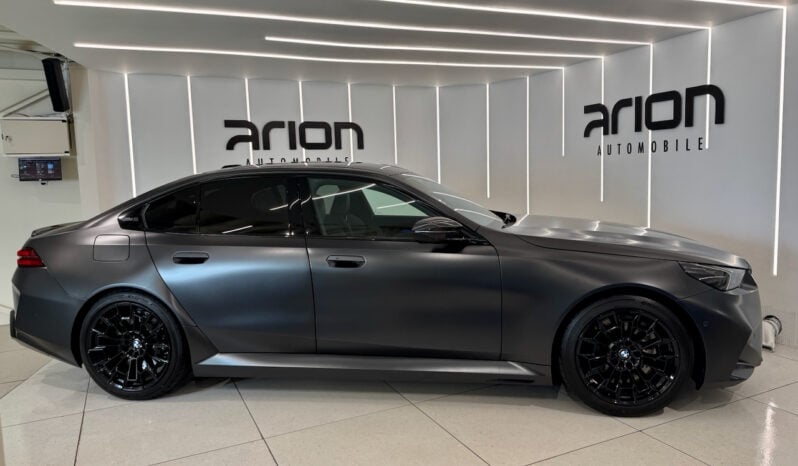 
								BMW M5 Berline 4.4 i V8 hybride rechargeable développant 727 ch, full									