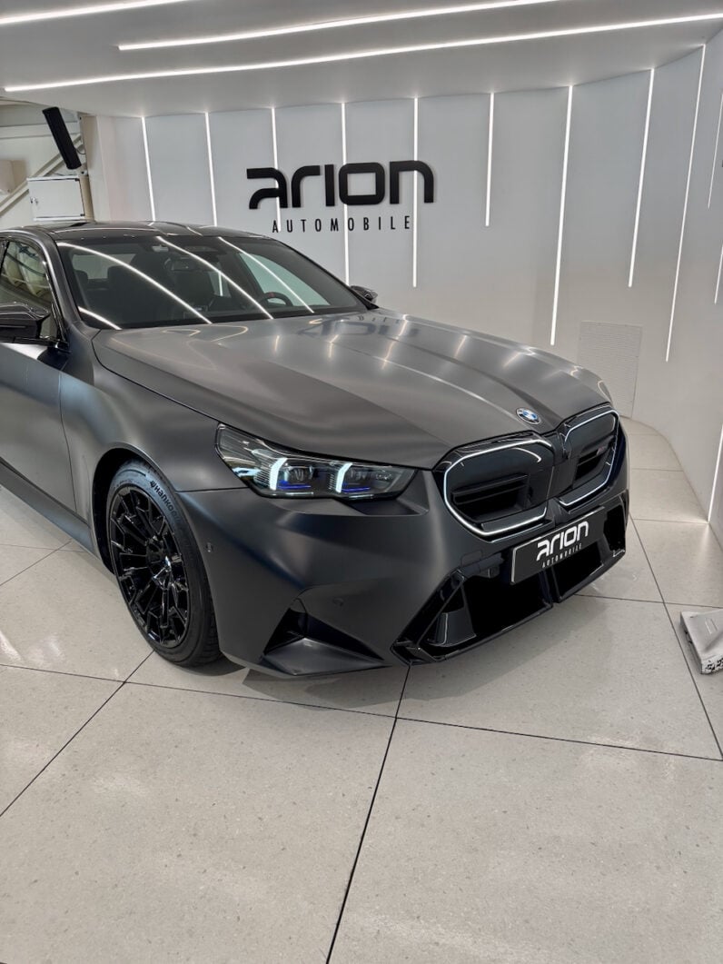 
								BMW M5 Berline 4.4 i V8 hybride rechargeable développant 727 ch, full									