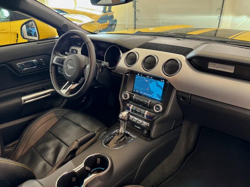 
								Ford Mustang 5.0L V8 420 CH Ti-VCT GT full									