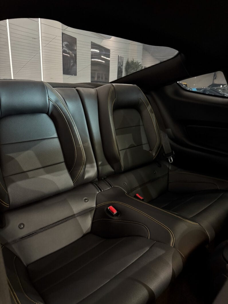 
								Ford Mustang 5.0L V8 420 CH Ti-VCT GT full									