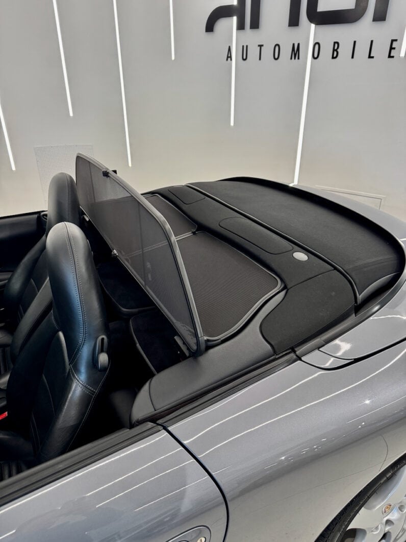
								PORSCHE 911 996 Cabriolet Carrera 3.6 i 320 cv BVM6 full									