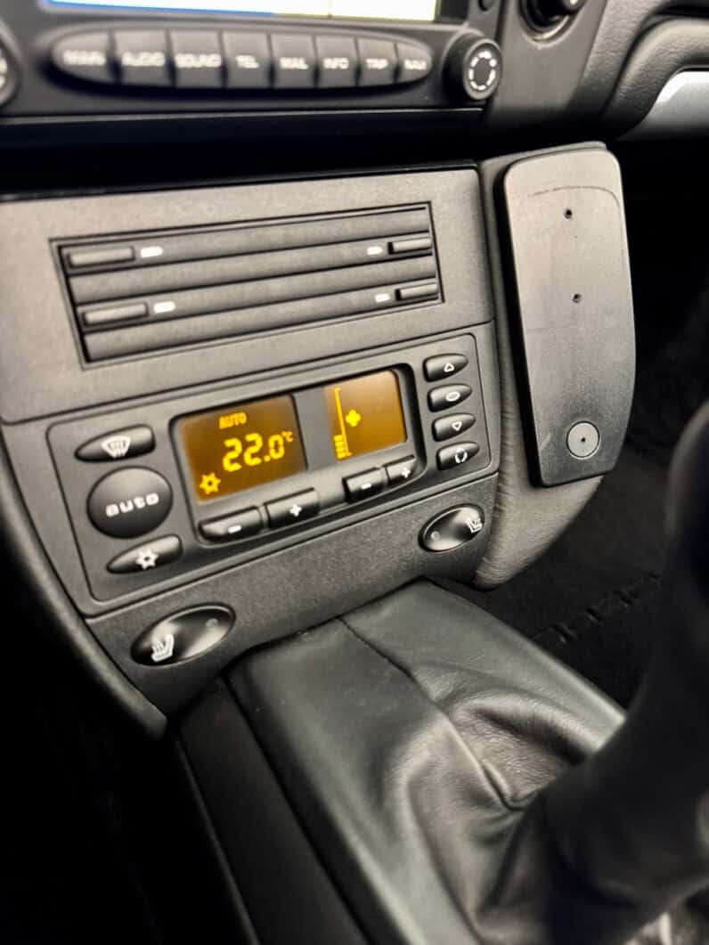 
								PORSCHE 911 996 Cabriolet Carrera 3.6 i 320 cv BVM6 full									