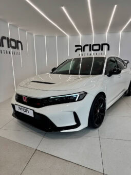 
										HONDA Civic Type R 2.0 i-VTEC Turbo 330 cv full									