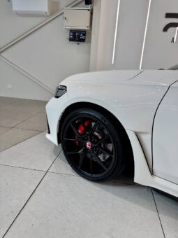 
										HONDA Civic Type R 2.0 i-VTEC Turbo 330 cv full									