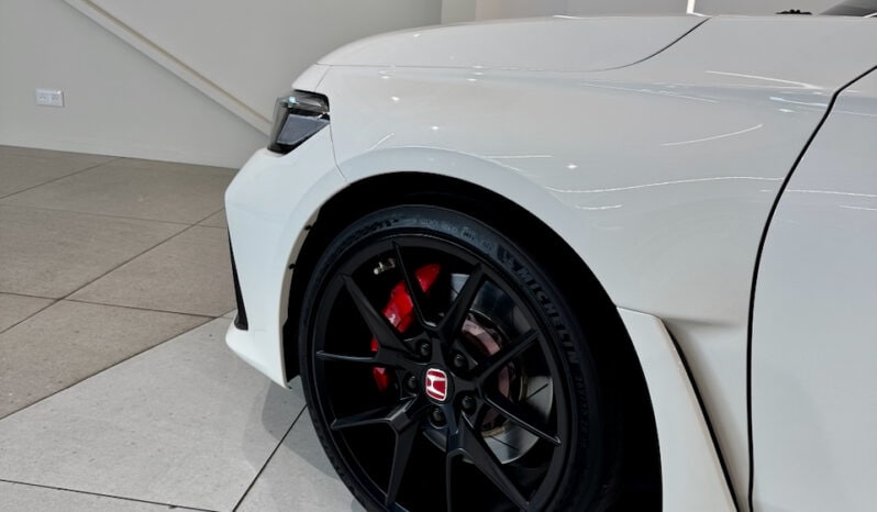 
								HONDA Civic Type R 2.0 i-VTEC Turbo 330 cv full									