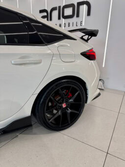 
										HONDA Civic Type R 2.0 i-VTEC Turbo 330 cv full									