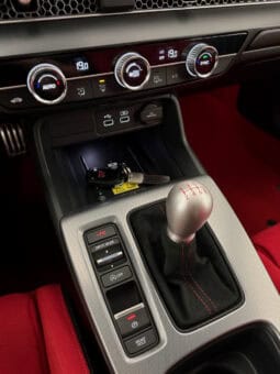 
										HONDA Civic Type R 2.0 i-VTEC Turbo 330 cv full									