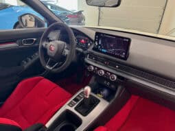 
										HONDA Civic Type R 2.0 i-VTEC Turbo 330 cv full									