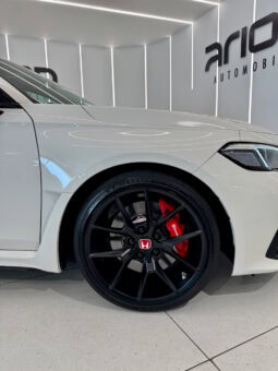 
										HONDA Civic Type R 2.0 i-VTEC Turbo 330 cv full									