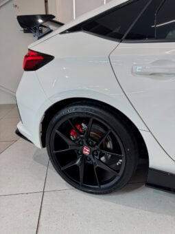 
										HONDA Civic Type R 2.0 i-VTEC Turbo 330 cv full									