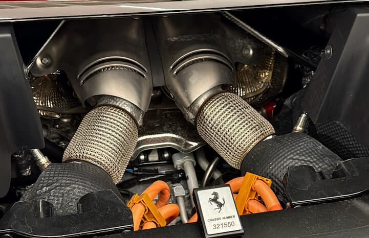 
								FERRARI 296 GTS 3.0L TURBO V6 HYBRIDE 830 ch full									