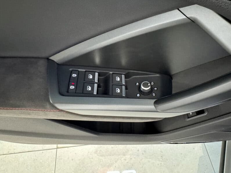 
								AUDI RS Q3 Sportback 2.5 TFSi Quattro S tronic7 400 cv full									