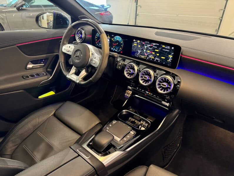 
								MERCEDES-BENZ Classe CLA 45 S AMG Shooting Brake 2.0 i 4MATIC 8G-DCT 421 cv full									
