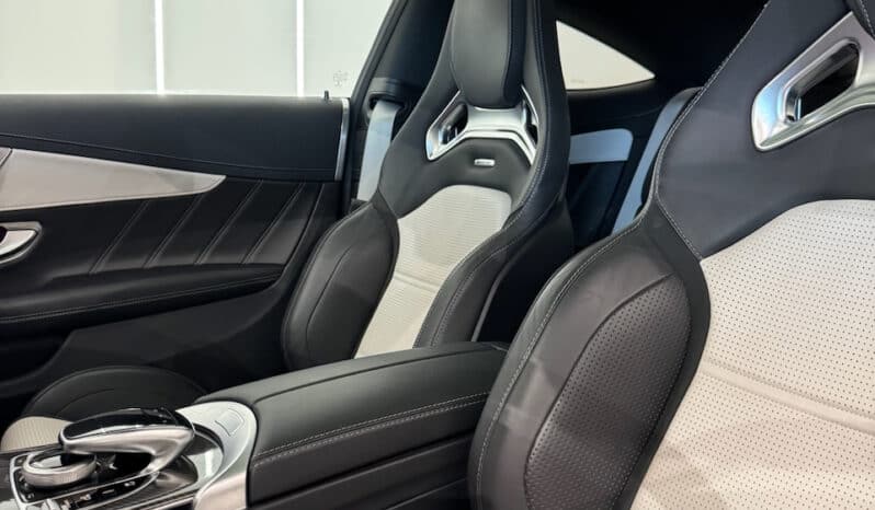 
								MERCEDES Classe C63 S Coupe AMG 4.0 i V8 7G-SPEEDSHIFT 510 cv full									