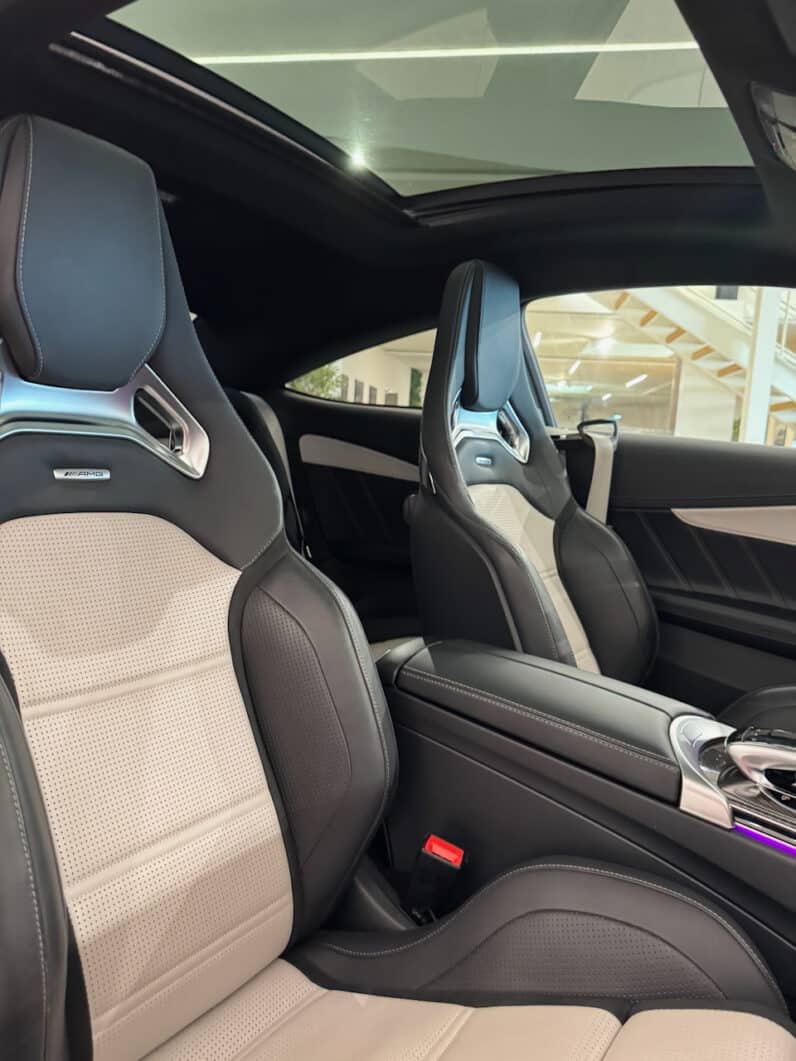 
								MERCEDES Classe C63 S Coupe AMG 4.0 i V8 7G-SPEEDSHIFT 510 cv full									