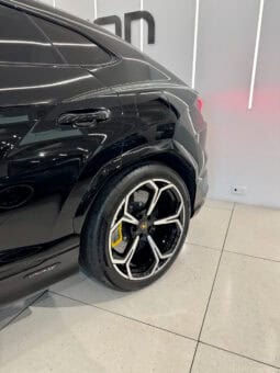 
										LAMBORGHINI URUS SE 4.0 V8 800 CH BVA8 Garantie 5 ans full									