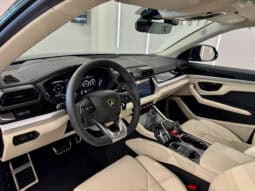 
										LAMBORGHINI URUS SE 4.0 V8 800 CH BVA8 Garantie 5 ans full									