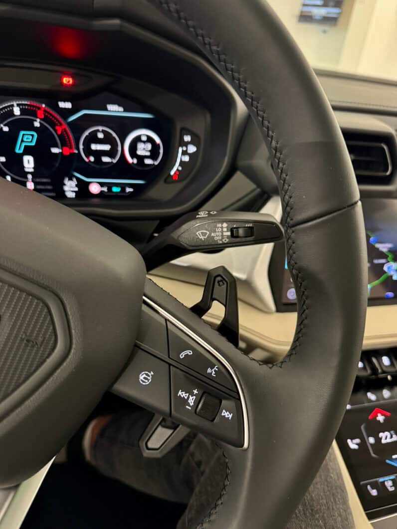 
								LAMBORGHINI URUS SE 4.0 V8 800 CH BVA8 Garantie 5 ans full									