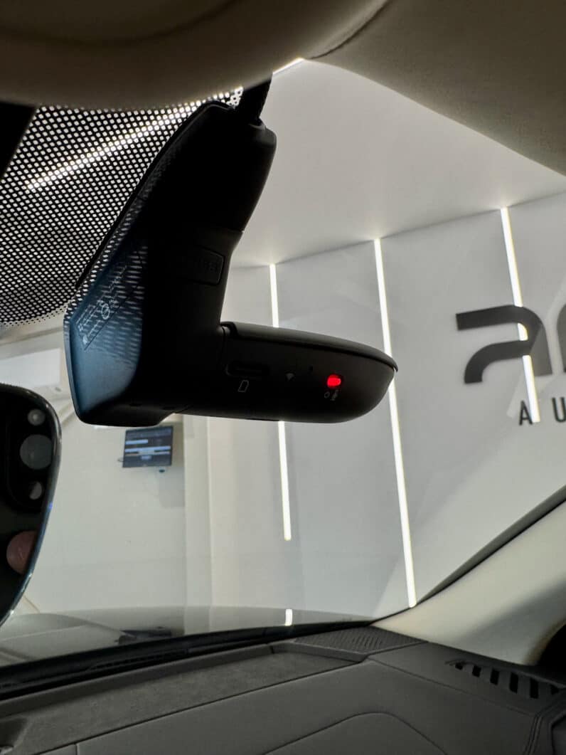 
								LAMBORGHINI URUS SE 4.0 V8 800 CH BVA8 Garantie 5 ans full									