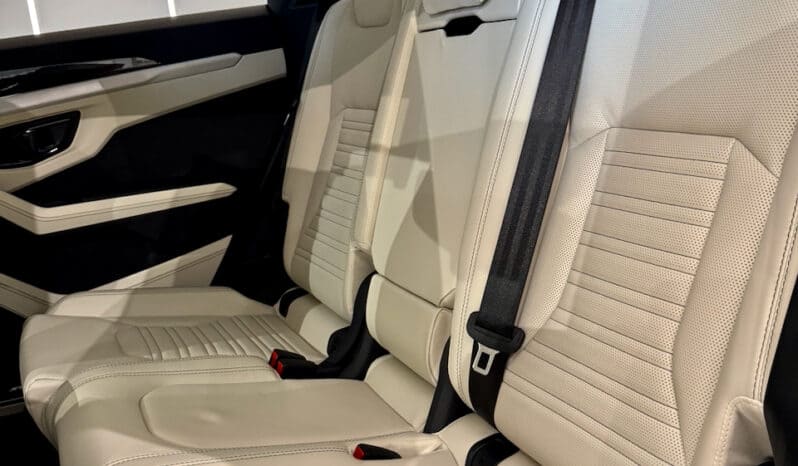 
								LAMBORGHINI URUS SE 4.0 V8 800 CH BVA8 Garantie 5 ans full									