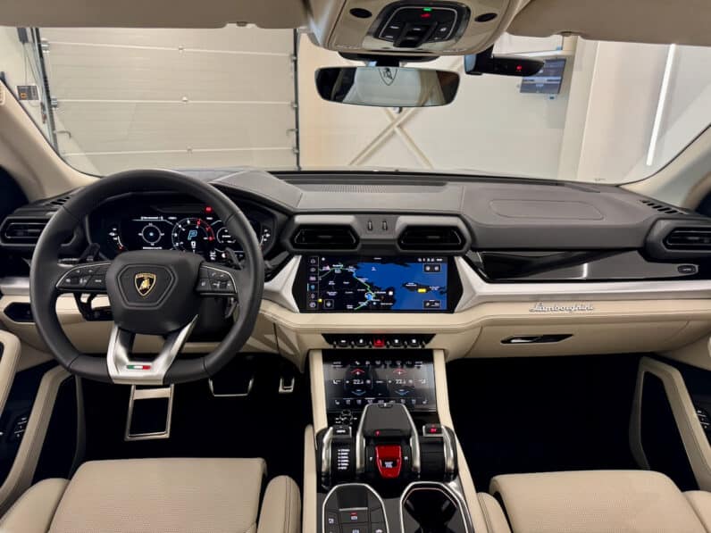 
								LAMBORGHINI URUS SE 4.0 V8 800 CH BVA8 Garantie 5 ans full									