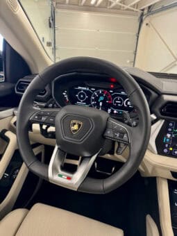 
										LAMBORGHINI URUS SE 4.0 V8 800 CH BVA8 Garantie 5 ans full									
