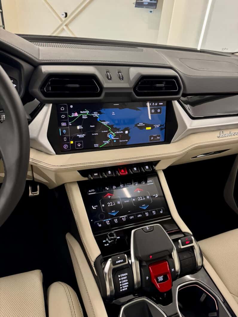 
								LAMBORGHINI URUS SE 4.0 V8 800 CH BVA8 Garantie 5 ans full									