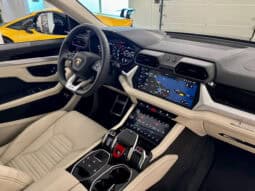 
										LAMBORGHINI URUS SE 4.0 V8 800 CH BVA8 Garantie 5 ans full									