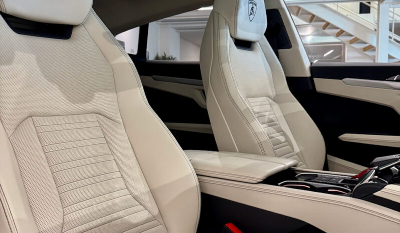 
								LAMBORGHINI URUS SE 4.0 V8 800 CH BVA8 Garantie 5 ans full									